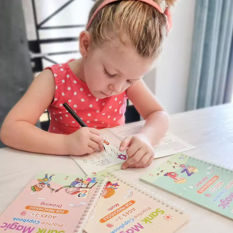 Edukids™ | Caligrafía Mágica - Set de 4 cuadernos con tinta que desaparece